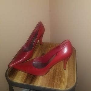 Red Nine West stiletto pump